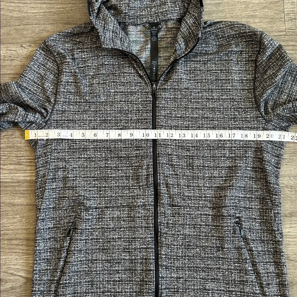 Lululemon Heathered Gray Hooded Full Zip Jacket Thumbholes Size L